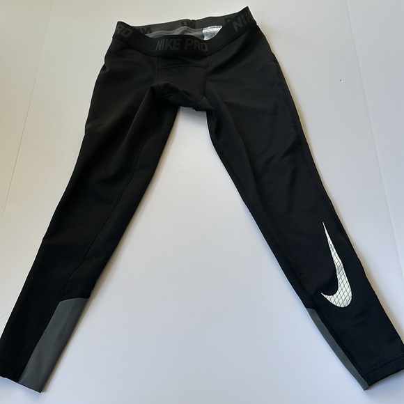 Nike big kids(boys) Dri-fit warm layer Size M - Picture 2 of 5